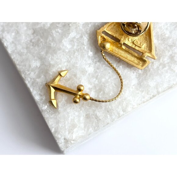 Matte Textured Sailboat & Anchor Gold Toned Vintage Costume Jewelry Brooch - Picture 3 of 9